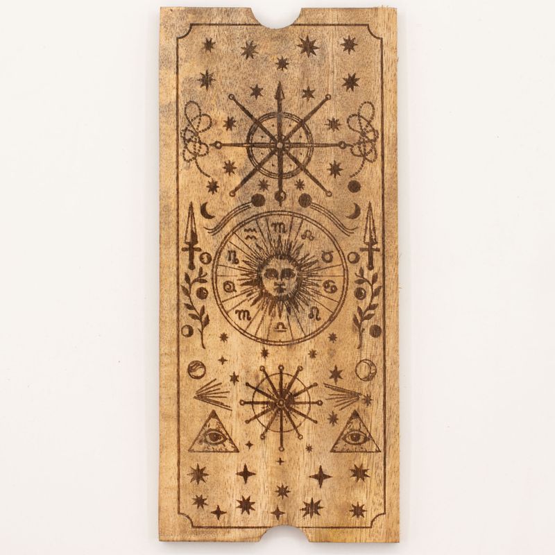 Upright card holder on the tarot box